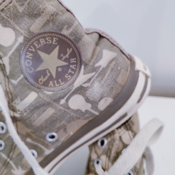 Vintage Camo Guitar High Top Converse - Picture 2 of 6